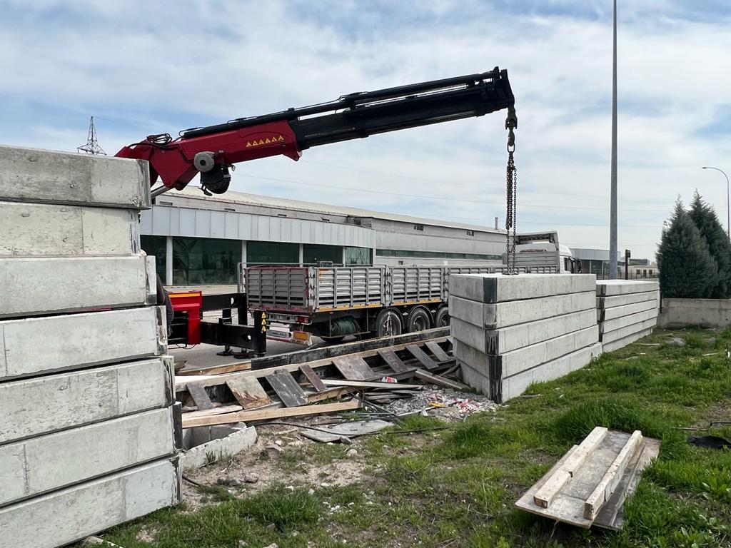 İSTANBUL/MALTEPE'YE 1 TAKIM 2023 MODEL ZOOMLION WA7015-10 KULEVİNÇ TAŞLARI SEVKİYATIMIZ.